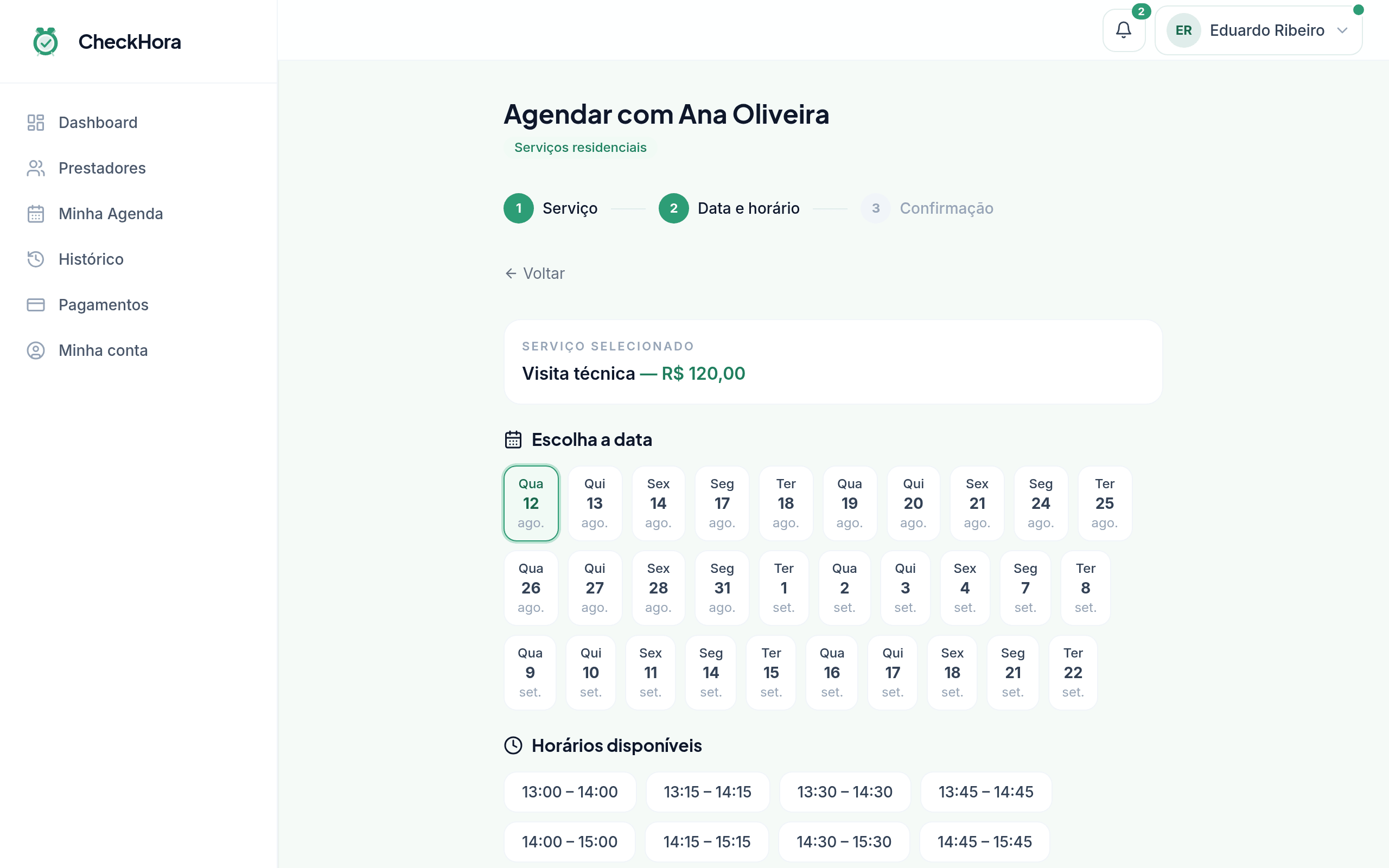 Tela de agendamento do cliente no CheckHora, escolhendo serviço, data e horário